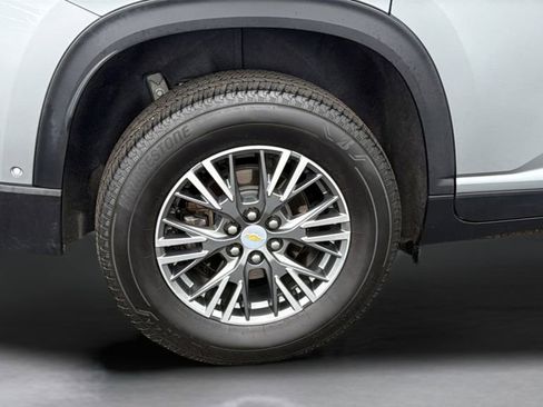 Used 2024 Chevrolet Traverse LT w/ Enhanced Driving Package FWD image 24