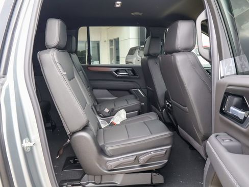 New 2026 GMC Yukon XL Denali w/ LPO, Floor Liner Package AWD/4WD image 37