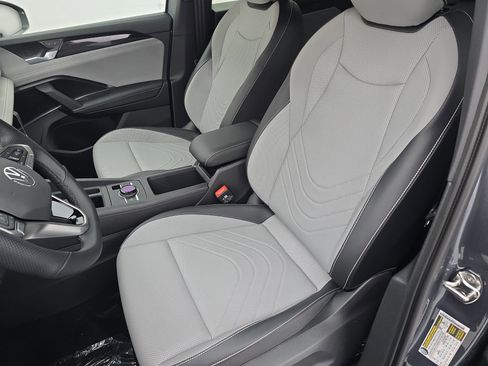 New 2026 Volkswagen Tiguan SE R-Line FWD image 15