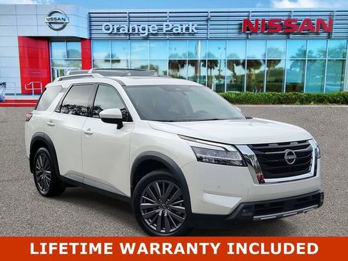 Used 2023 Nissan Pathfinder SL w/ SL Premium Package image 1