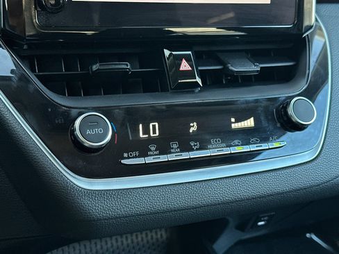 Used 2024 Toyota Corolla LE FWD image 16