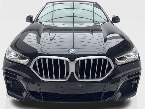 Used 2023 BMW X6 xDrive40i w/ M Sport Package image 4