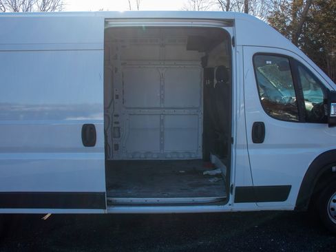 Used 2023 RAM ProMaster 2500 image 11