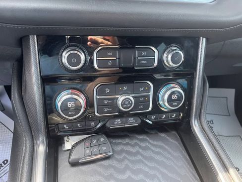 Used 2023 GMC Yukon Denali image 15