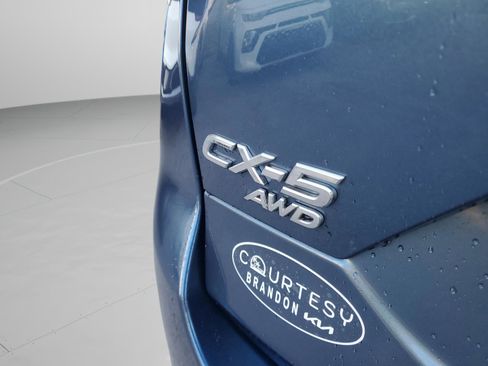 Used 2017 MAZDA CX-5 Touring w/ Preferred Equipment Package image 9