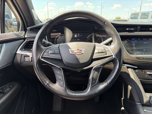 Used 2023 Cadillac XT5 Premium Luxury FWD image 21