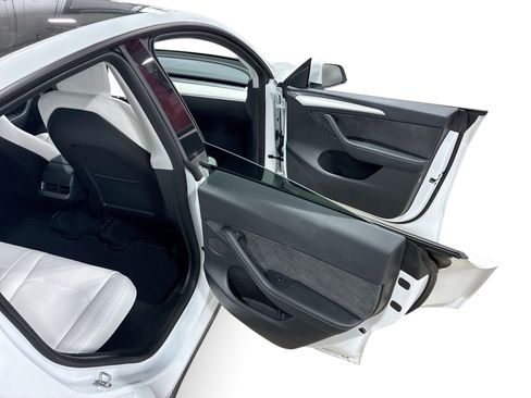 Certified 2023 Tesla Model Y Long Range AWD/4WD image 12