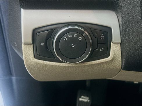 Used 2018 Ford Explorer FWD image 16