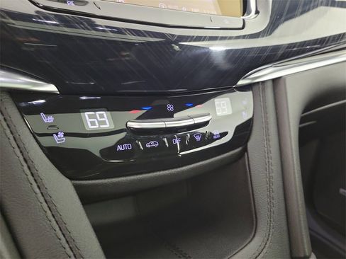 Certified 2023 Cadillac XT6 Premium Luxury w/ Technology Package image 29