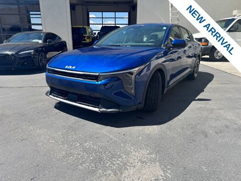 Used 2025 Kia K4 EX FWD image 3