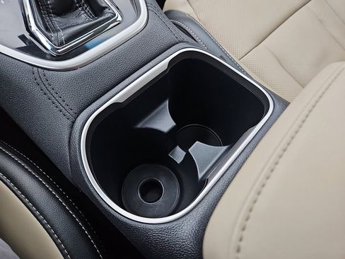 Used 2020 Subaru Outback Limited image 25