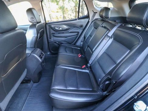 Certified 2022 GMC Terrain SLT w/ Infotainment Package II image 27