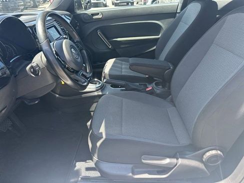 Used 2017 Volkswagen Beetle 1.8T S FWD image 10