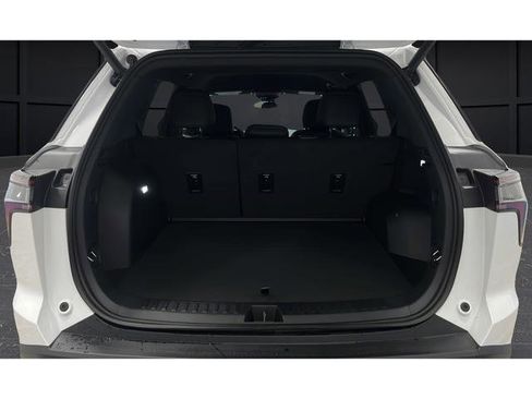 New 2026 Chevrolet Equinox LT w/ Convenience Package II AWD/4WD image 26