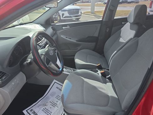 Used 2014 Hyundai Accent GS image 6