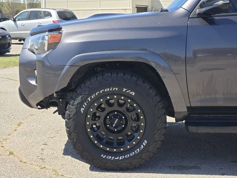Used 2023 Toyota 4Runner TRD Off-Road Premium image 8