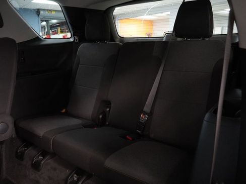 Used 2020 Chevrolet Traverse LT FWD image 30