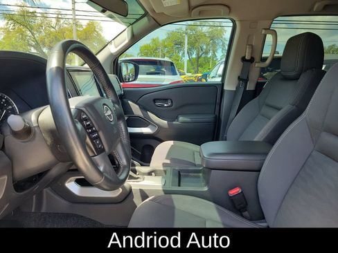Used 2023 Nissan Frontier SV RWD image 2