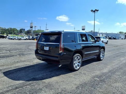 Used 2020 Cadillac Escalade Premium Luxury AWD/4WD image 6