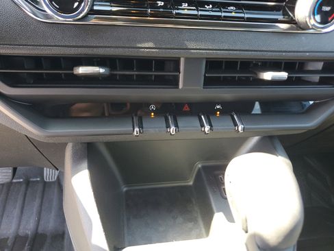 Used 2023 Chevrolet Colorado W/T image 27