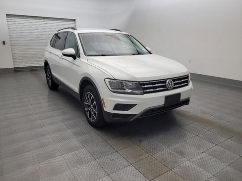 Used 2020 Volkswagen Tiguan SE AWD/4WD image 13