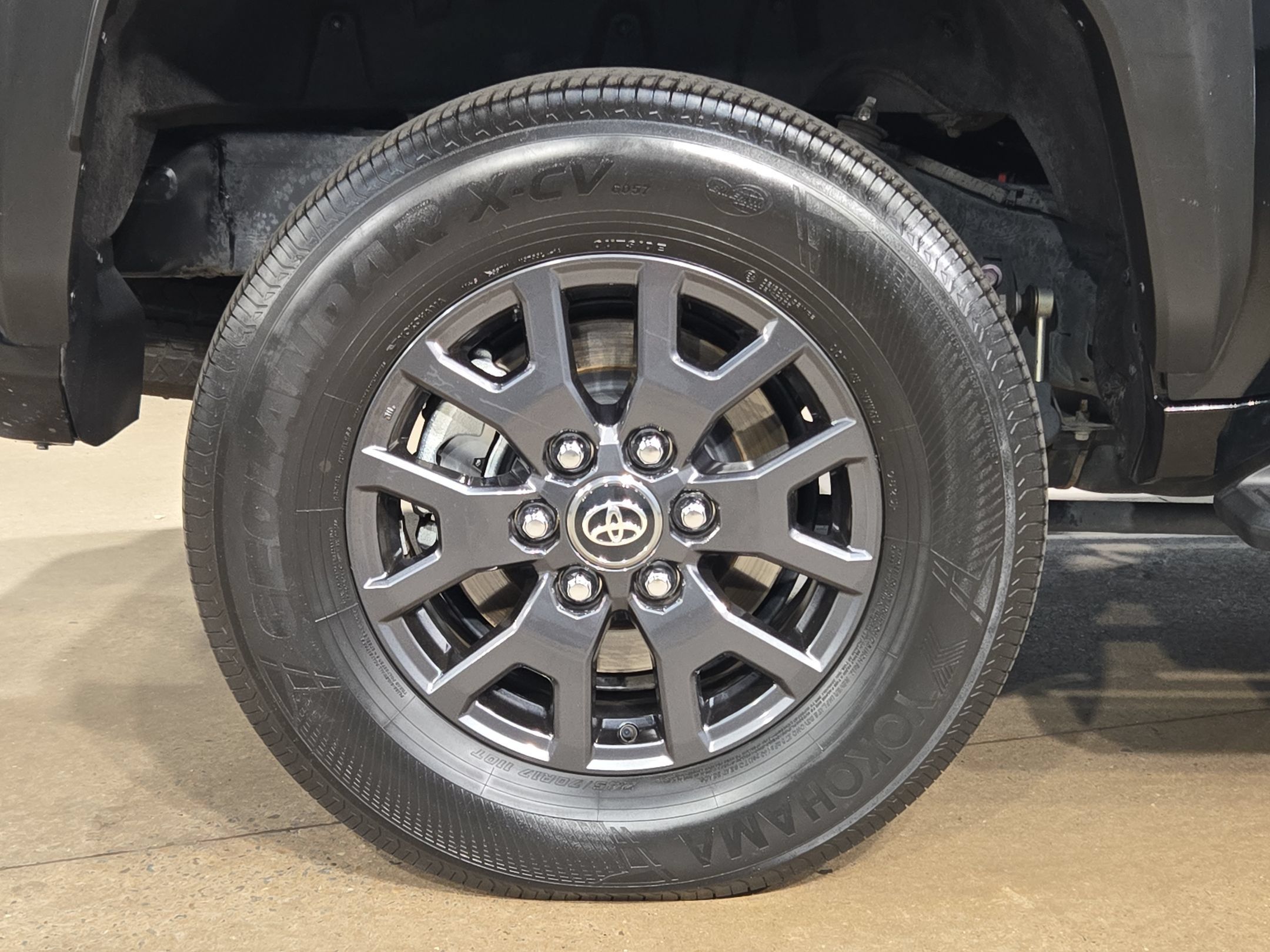 Certified 2025 Toyota 4Runner SR5 AWD/4WD image 17