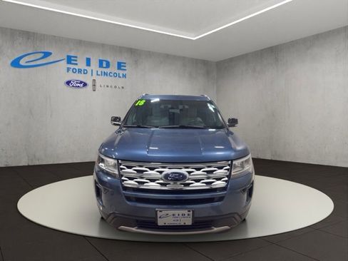 Used 2018 Ford Explorer XLT w/ Equipment Group 202A image 4