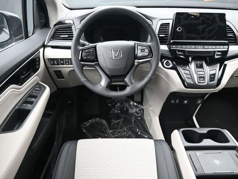 New 2026 Honda Odyssey Elite image 12