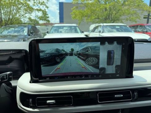 New 2025 Lincoln Aviator 2WD w/ Equipment Group 101A image 9