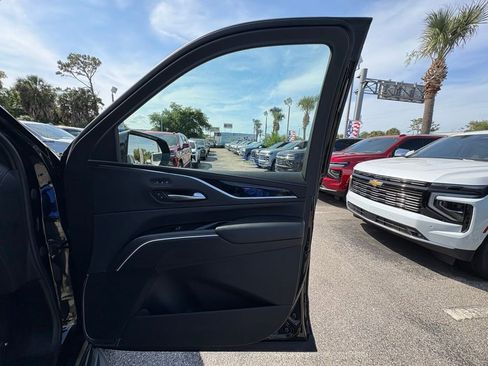 Used 2023 Cadillac Escalade Sport AWD/4WD image 30