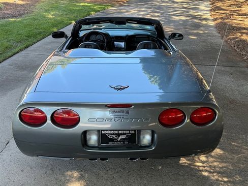 Used 2004 Chevrolet Corvette Convertible w/ Preferred Equipment Group image 29