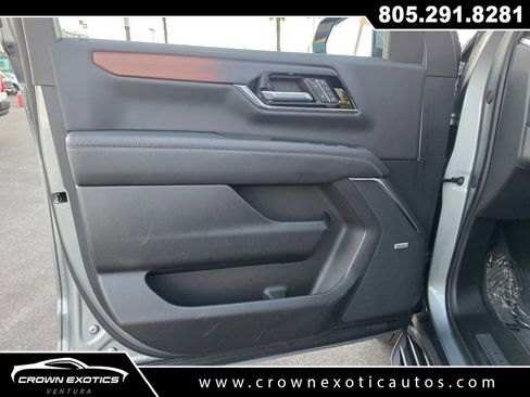 Used 2025 GMC Yukon XL Denali image 37