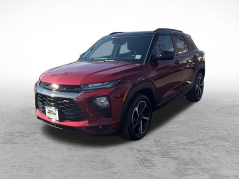 Used 2022 Chevrolet TrailBlazer RS w/ Technology Package FWD image 5