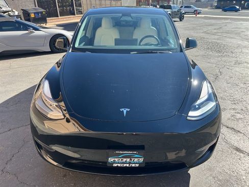 Used 2022 Tesla Model Y Long Range AWD/4WD image 19