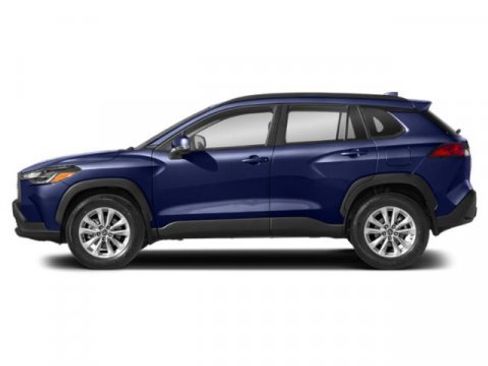 Used 2023 Toyota Corolla Cross LE w/ Moonroof Package image 3