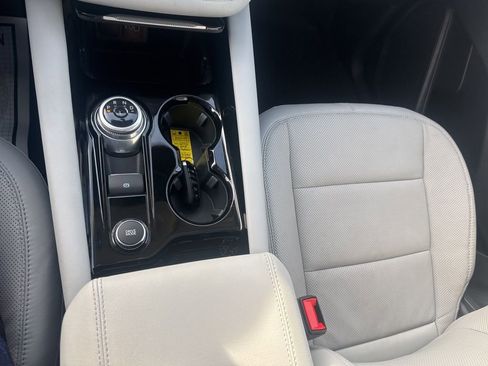 Used 2025 Ford Explorer Platinum w/ Ultimate Package image 15