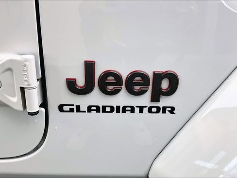 Used 2022 Jeep Gladiator Rubicon w/ LED Lighting Group AWD/4WD image 32