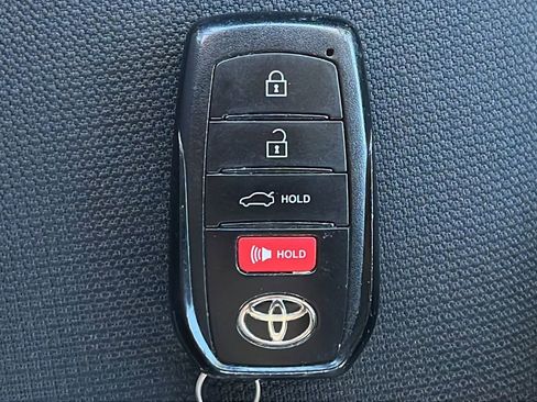 Used 2023 Toyota Corolla LE w/ LE Convenience Package FWD image 27