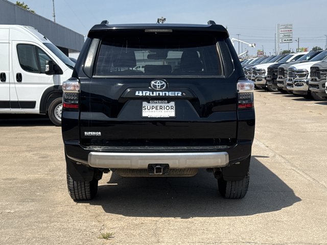 Used 2020 Toyota 4Runner TRD Off-Road AWD/4WD image 4