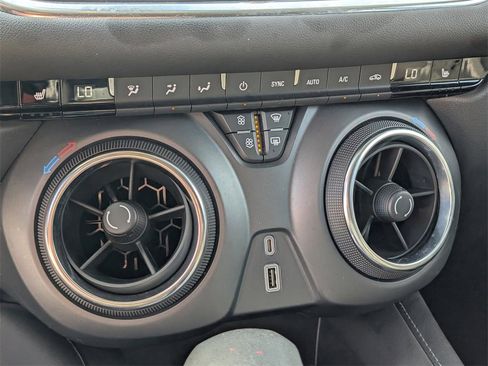 Used 2022 Chevrolet Blazer LT image 28