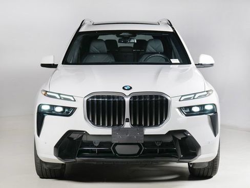 Used 2026 BMW X7 xDrive40i w/ M Sport Package AWD/4WD image 6