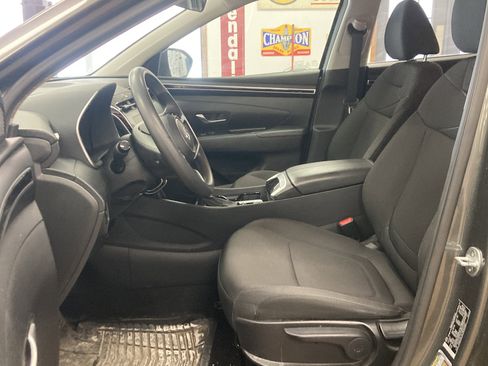 Used 2022 Hyundai Tucson SE image 11