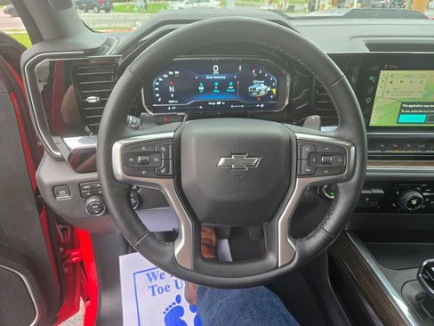 Used 2023 Chevrolet Silverado 1500 LT Trail Boss w/ Convenience Package II AWD/4WD image 10