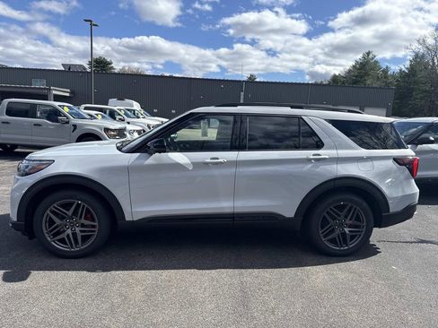 New 2026 Ford Explorer ST w/ Sun And Sound Package AWD/4WD image 32