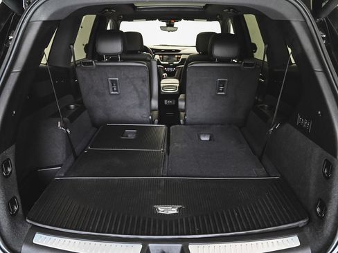 Used 2021 Cadillac XT6 Premium Luxury AWD/4WD image 39