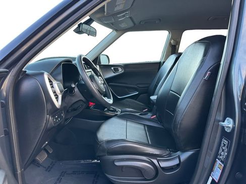 Used 2020 Kia Soul S image 9