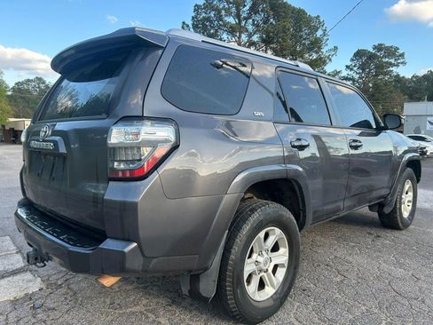 Used 2018 Toyota 4Runner SR5 RWD image 4