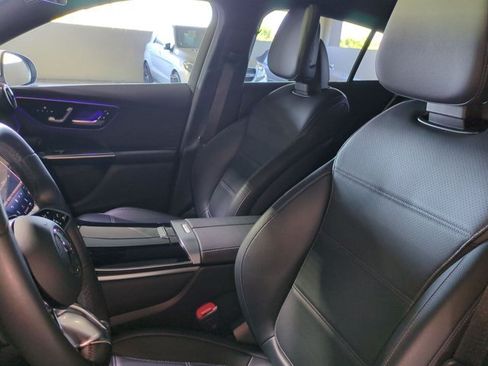 Used 2024 Mercedes-Benz GLC 300 4MATIC image 18