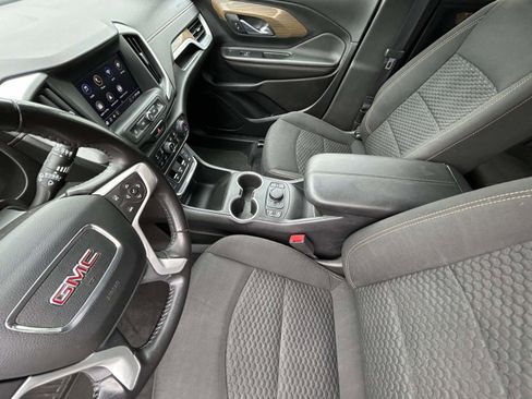 Used 2021 GMC Terrain SLE w/ Driver Convenience Package image 10