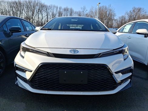 New 2026 Toyota Corolla SE image 2